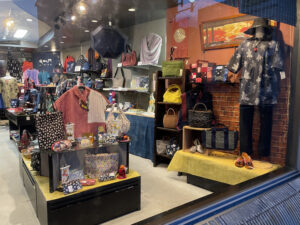 儀右ェ門とパッチワーク展　きもの舘「志お屋」（茨城・日立市）