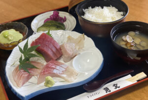 海鮮と川魚料理　ドライブイン魚文（茨城・潮来市）