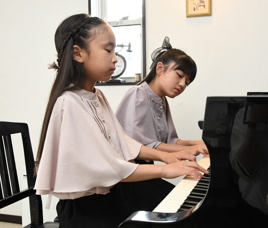音と心が、共鳴した夏　ピアノ連弾で全国大会に出場した小学６年生ペア（茨城・神栖市）