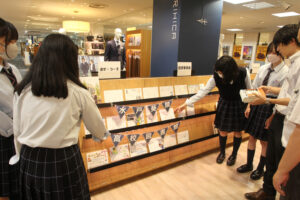 葵陵高生の一押し本紹介 川又書店と学校図書館の協力企画(茨城・水戸市)