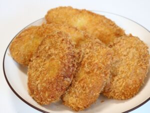 肉汁たっぷりメンチ 浅倉畜産(茨城・水戸市)