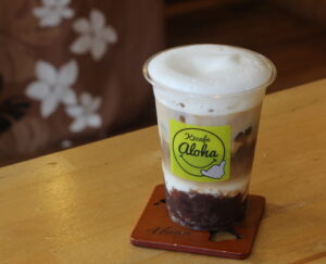 「粒あんラテ」　K3（ケースリー）café カフェ（茨城・鹿嶋市）