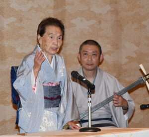 100歳の芸 観客を魅了 笠間市出身の現役浪曲曲師・玉川祐子さん(茨城・笠間市)