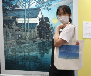 川瀬巴水トートバッグ販売　市立図書館（茨城・潮来市）