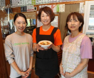 釣り場にモツ煮の季節 潮来マリーナ(茨城・潮来市)