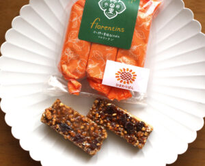 干し柿とソバの実のフロランタン ひまわりぱん(茨城・常陸太田市)