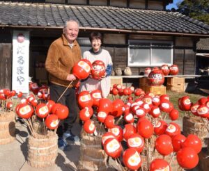 幸せ守る那珂湊だるま作り　飯田さん夫婦（茨城・ひたちなか市）