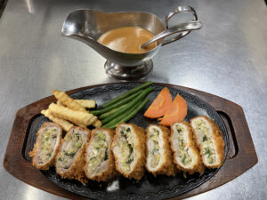 地域に愛される「野口カツ」 「レストラン野口」(茨城・鹿嶋市)