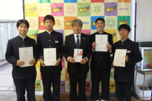 学習成果６万４千円を寄付　神栖四中　体験学習を経て（茨城・神栖市）