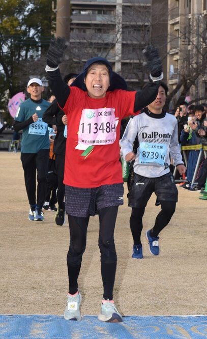 ７５歳・片桐さん 「最後」って本当？　第７１回勝田全国マラソンのフルマラソンの部で完走（茨城・水戸市）