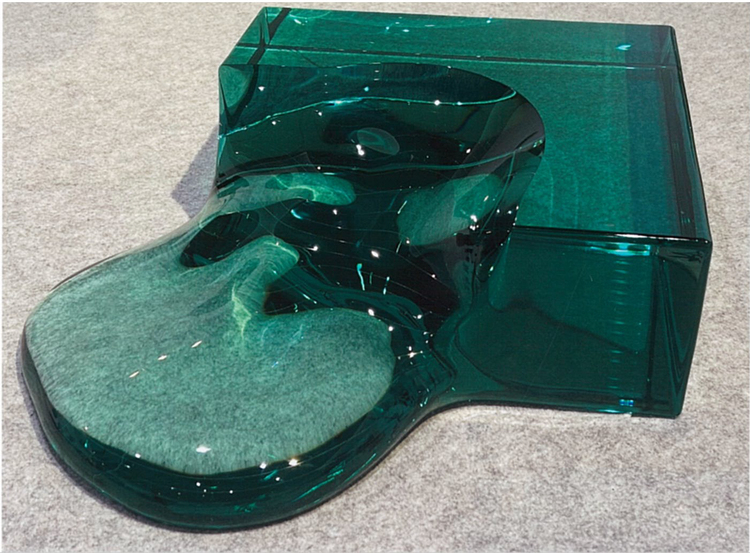 「水」を「ガラス」で表現　行方市のガラス造形作家、槙野さん作品展（茨城・行方市）