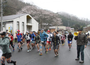 地域が守る地獄コース　悶絶マラソン大会に６７人（茨城・常陸大宮市）