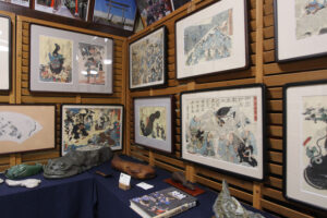 ココシカでナマズのあれやこれや展 絵画、置物、陶器など209点(茨城・鹿嶋市)