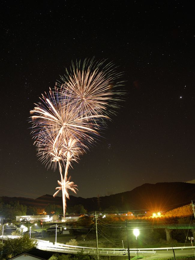 ５分間の秋花火　１月３０日まで各地で　あと６回（茨城・大子町）