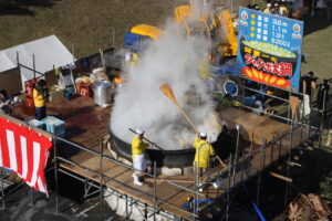 やまがた宿芋煮会 神奉地コミセン裏で16日(茨城・常陸大宮市)