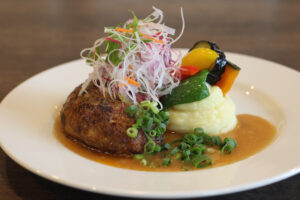 看板は特製ハンバーグ 「ボナッペ」(茨城・ひたちなか市)