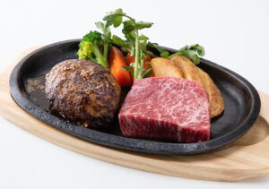 常陸牛とサラダバー 「キャロッツ」(茨城・那珂市)