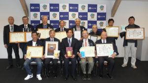 町長に受賞を報告 大子産米販売促進協議会(茨城・大子町)
