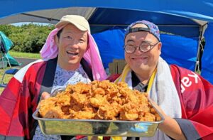思い出のからあげを名物に 住みます芸人「オスペンギン」が発案、奮闘 30日の「神飯フェス」で販売(茨城・神栖市)