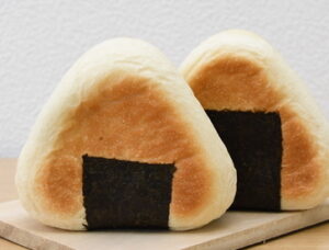 おにぎりパン「パン工房こはるびより」（茨城・潮来市）