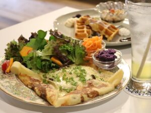 玄米粉のガレットとピザ 「Hanare 萬乃蔵」(ハナレ まんのくら、茨城・水戸市)