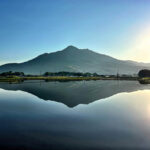 「逆さ筑波」の季節が到来　水田にくっきり（茨城・筑波山周辺）