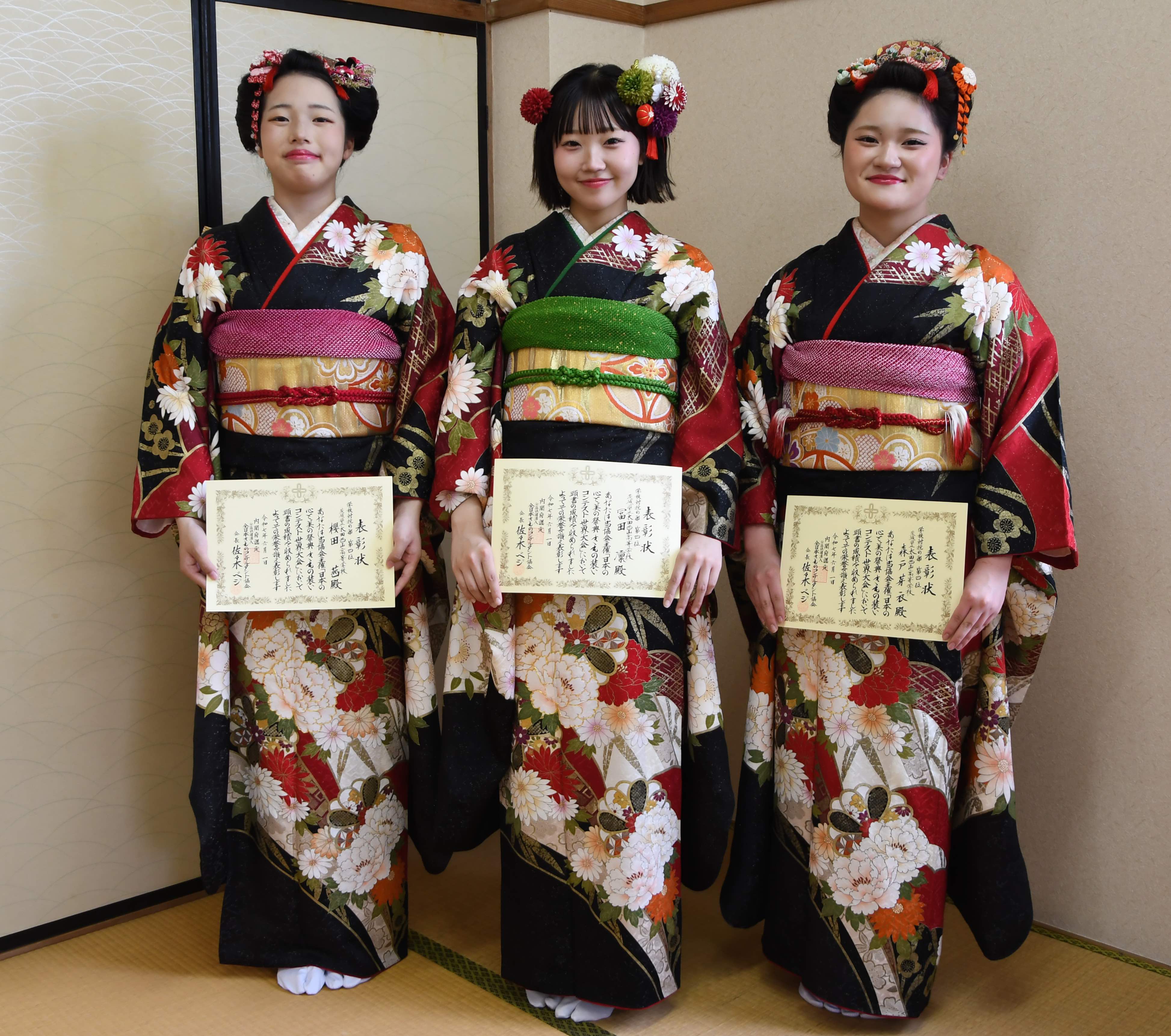 3人で満足の着こなし 太田西山高生がきもの装い世界大会に出場(茨城・常陸太田市)