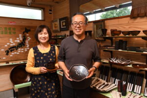 特産漆のPR店 夫婦で運営 販売、体験、カフェも(茨城・大子町)