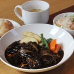 看板はビーフシチュー　集（＝しゅう、茨城・鉾田）