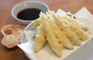 脂が乗る秋ワカサギ 川魚料理「清水屋」(茨城・潮来市)