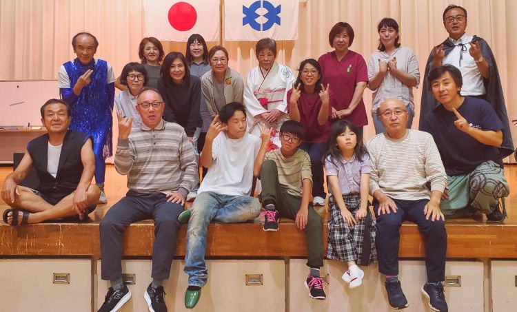 「星のランウェイ~おばあちゃんたちのファッションショー~」 11月に「劇団村人行進曲」公演