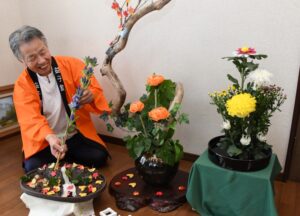 サツマイモのモミジなどむきもの展 市植物園で18、19日 料理人の作品を展示(茨城・水戸市)