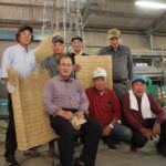 間もなくゴジラ誕生  地域グループがかかし祭りに向けて制作中（茨城・常陸太田市）