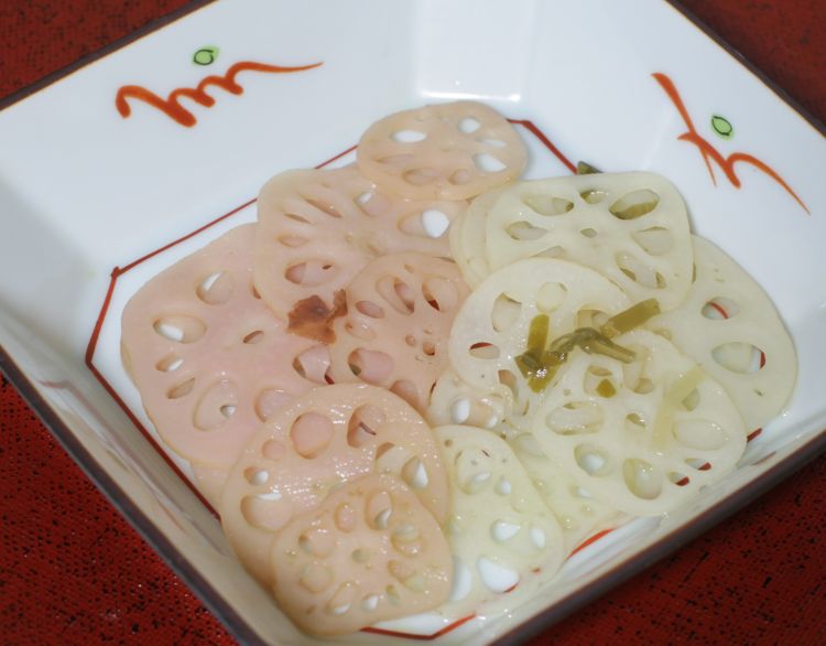 正月に喜ばれる「れんこん漬」　方波見漬物店（茨城・行方市）