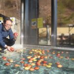 奥久慈のりんご風呂 心に染みる甘い香り  「森林（もり）の温泉（いでゆ）」（茨城・大子町）