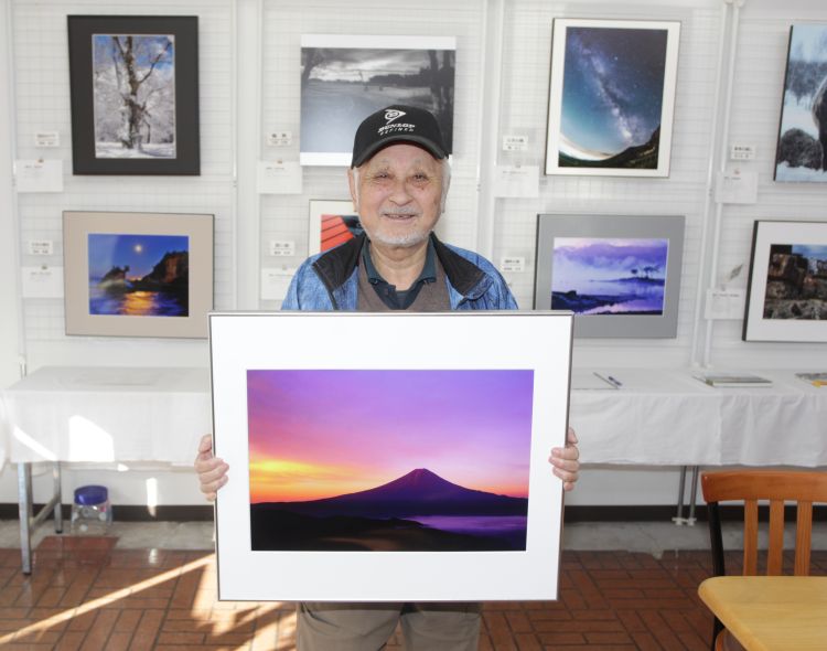 田村さん富士山写真展　やすんでっ亭で１９日まで（茨城・高萩市）