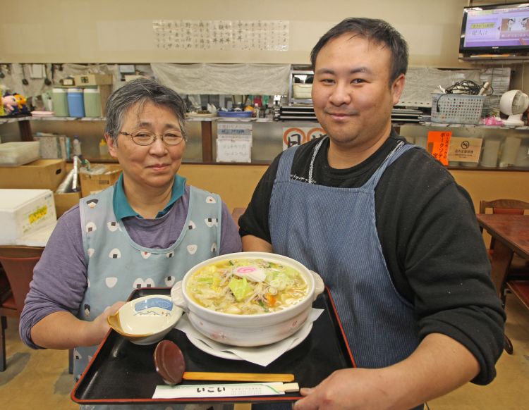 大盛りは土鍋ラーメン  お食事処いこい～店主は元相撲部（茨城・笠間市）