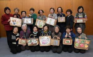 絵手紙と米袋のこらぼ～久保田絵てがみ講座展 　セキショウ・ウェルビーイング福祉会館（茨城・水戸市） ２６日～