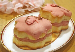 桜餡サンドスコーン　スコーンと焼き菓子ＳＡＫＵ（茨城・神栖市）